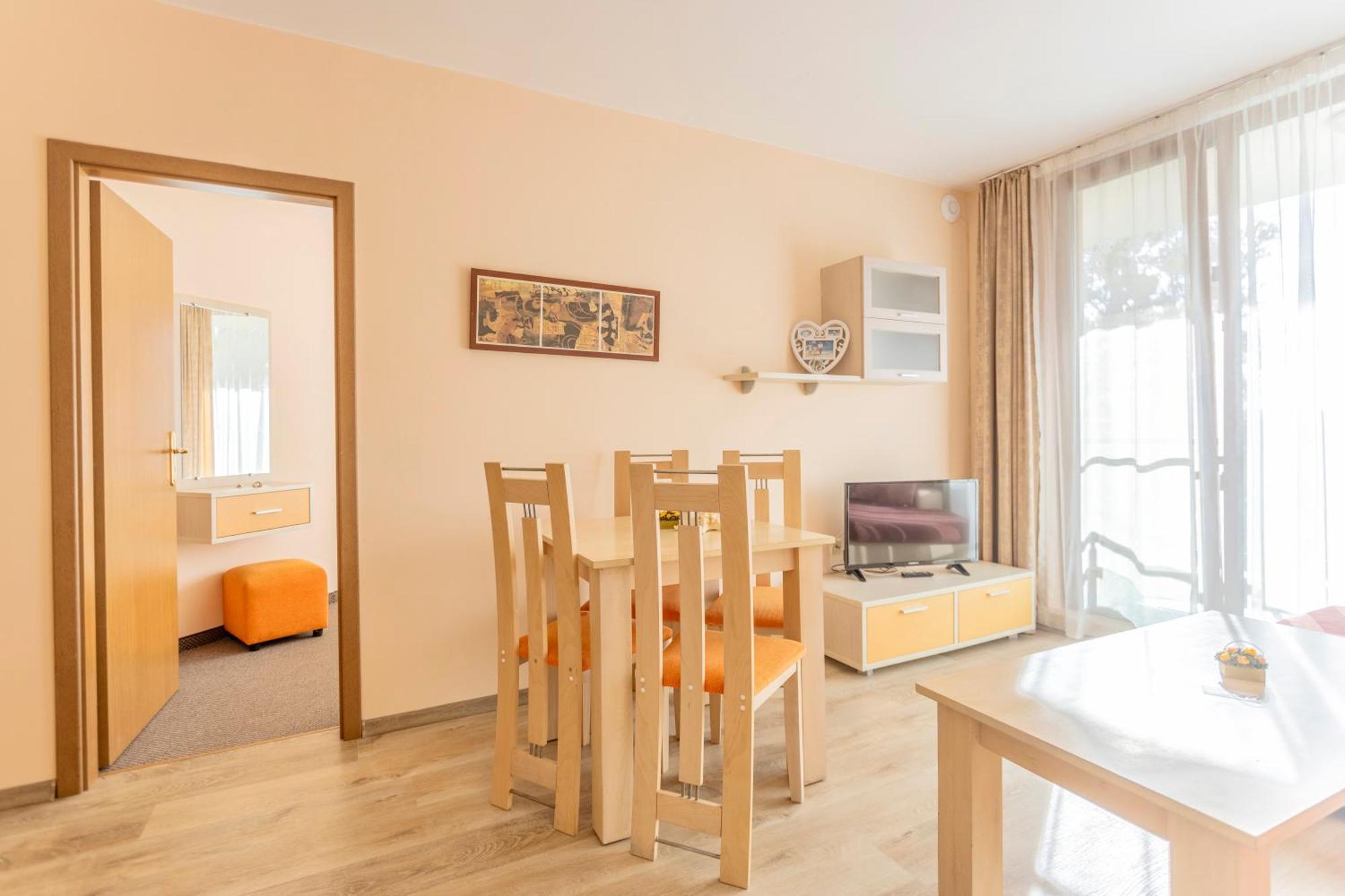 Aparthotel Prestige Ii